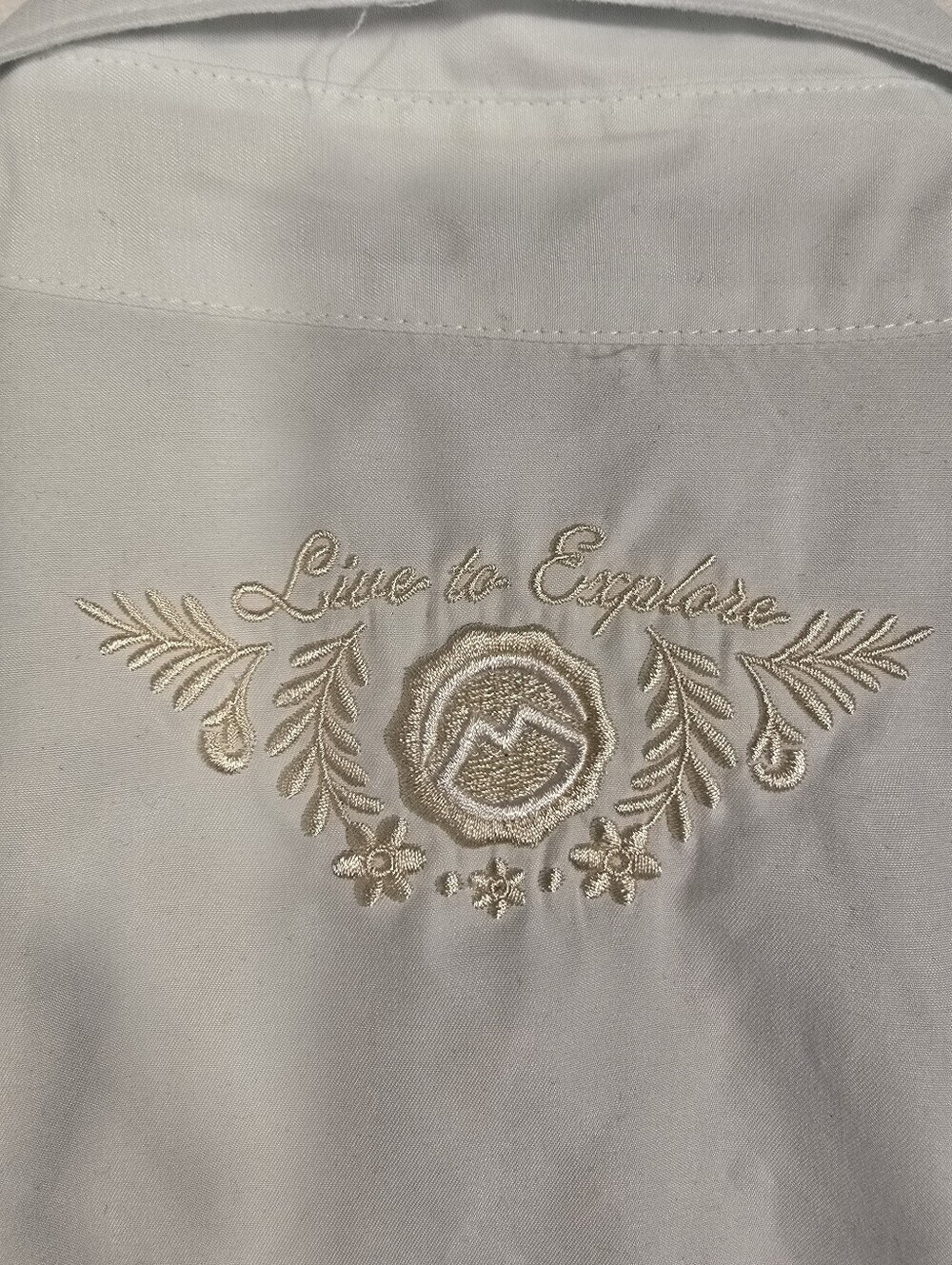 Magellan Fishgear White Embroydered Guayabera S Sleeve Poly Shirt. Mens L - Picture 11 of 13
